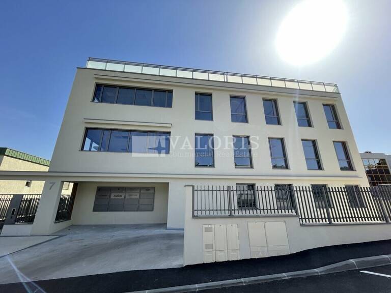 BUREAUX à LOUER — photo 1
