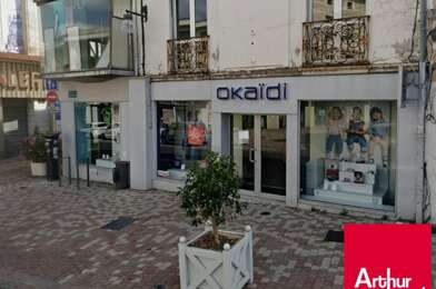 Commerce  2406 €