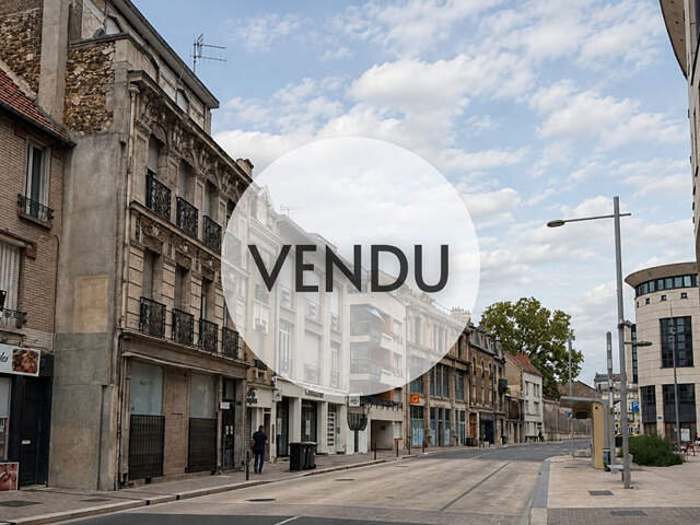 IMMEUBLE LOCATIF - REIMS CENTRE-VILLE - 102 m² — photo du bien