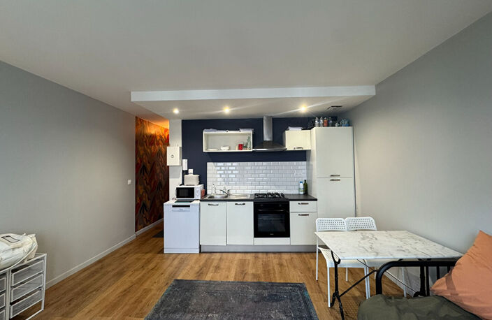 IMMEUBLE LOCATIF - REIMS CENTRE-VILLE - 102 m² — photo 4