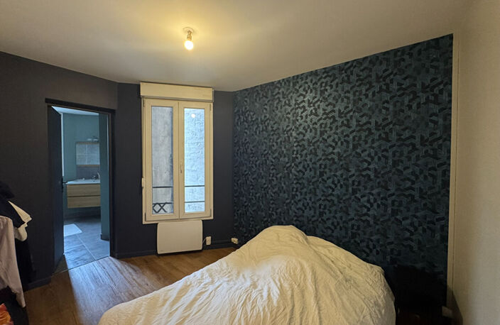 IMMEUBLE LOCATIF - REIMS CENTRE-VILLE - 102 m² — photo 5