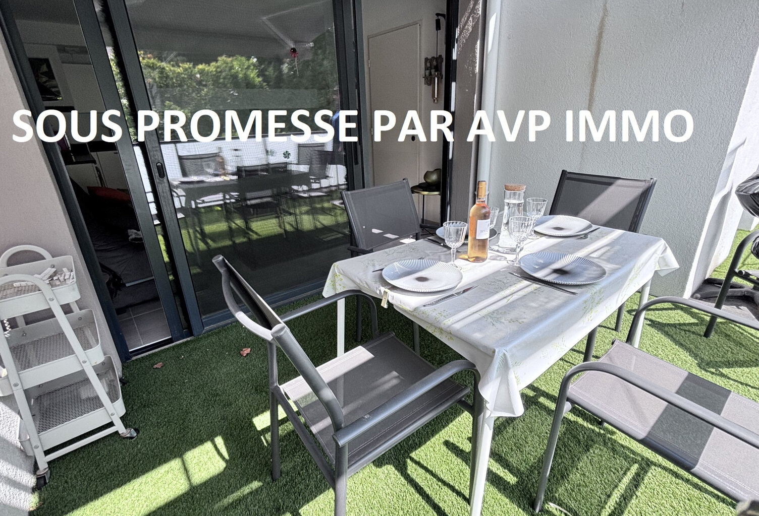 SOUS PROMESSE - Coup de cœur : A VENDRE T2 dernier étage + parking + clim proche plage - AVP IMMO — photo 1