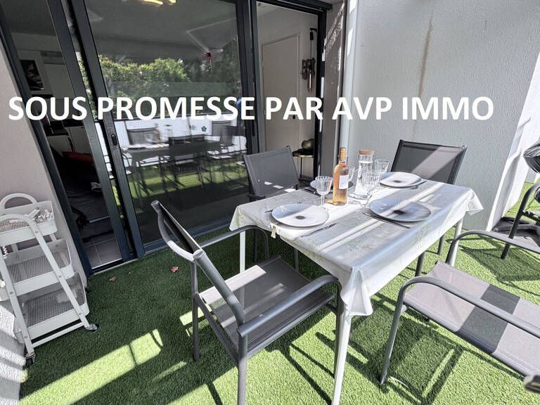 SOUS PROMESSE - Coup de cœur : A VENDRE T2 dernier étage + parking + clim proche plage - AVP IMMO — photo 1