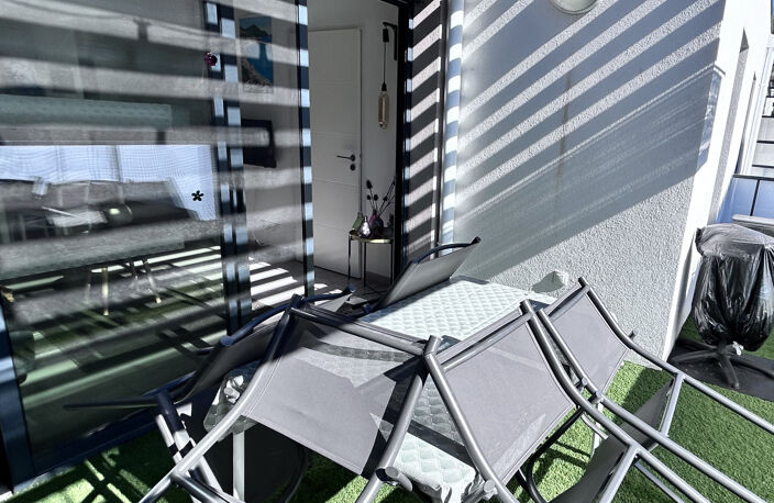 SOUS PROMESSE - Coup de cœur : A VENDRE T2 dernier étage + parking + clim proche plage - AVP IMMO — photo 5