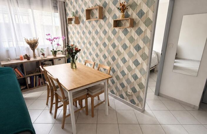 T2 meublé – 41,5 m² – libre de toute occupation – Résidence sécurisée Alco / Saint-Clément — photo 3