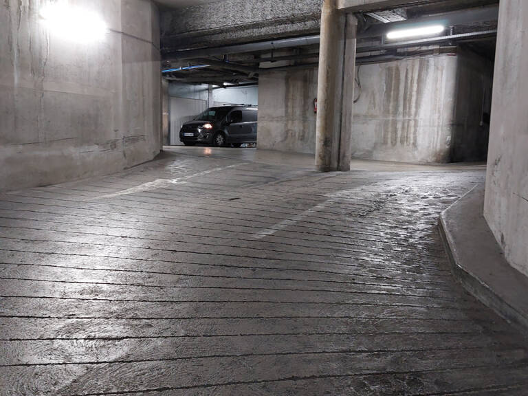 NICE-Pasteur: parking sécurisé au premier sous/sol — photo 1