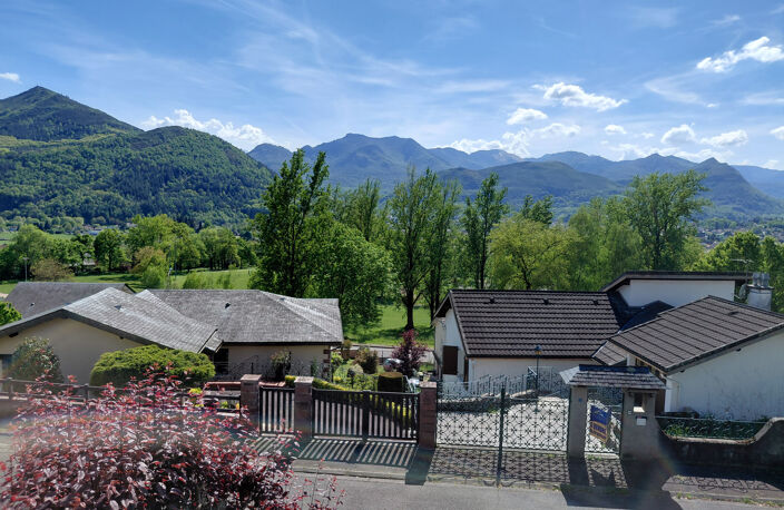 Maison quartier de Sarsan avec vue montagne — photo 3