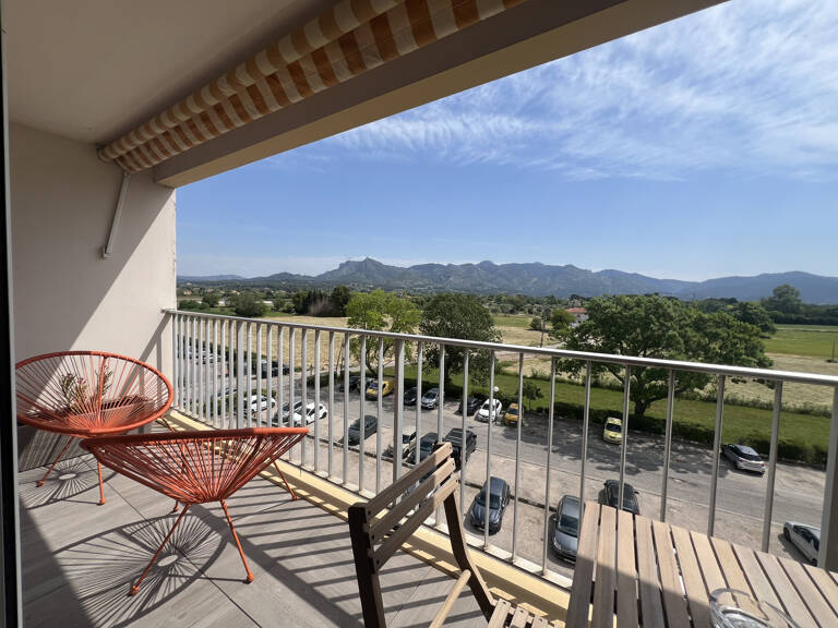 SUPERBE T2 avec terrasse, parking et cave — photo 1