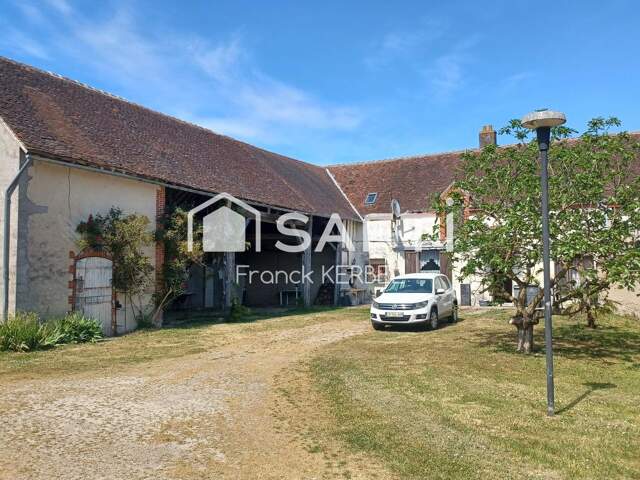 Fermette de 1870 d'environ 120m² implantée à Mézières en Gâtinais — photo du bien