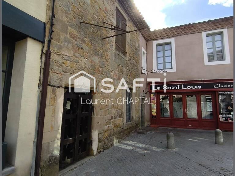 Immeuble au coeur de la cité médiévale de Carcassonne. — photo 1