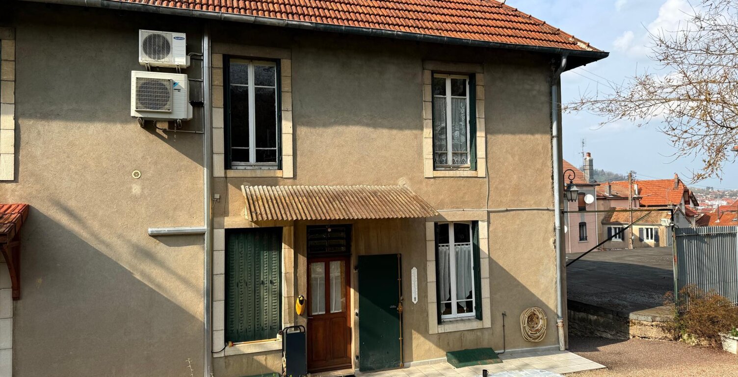 Maison de 115 m2, 3 ch, garage, dependance et terrain. — photo 1