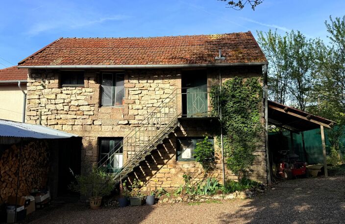 Maison de 115 m2, 3 ch, garage, dependance et terrain. — photo 2