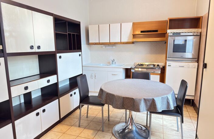 Maison de 115 m2, 3 ch, garage, dependance et terrain. — photo 5