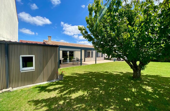 MAISON DE PLAIN-PIED SOUS DECENNALE AVEC VUE DÉGAGÉE SUR LES CHAMPS À 10 MINUTES DE LA ROCHELLE ! — photo 2