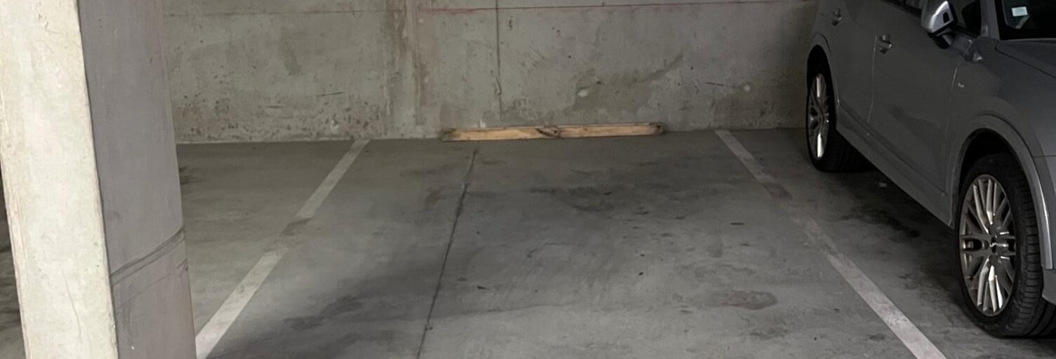 Garage   m² à vendre à Les Angles (30133)