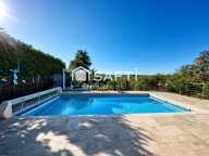 FLOTTES - PROPRIÉTÉ AVEC VUE EXCEPTIONNELLE - 2 HABITATIONS - PISCINE - PANNEAUX SOLAIRES — photo 2