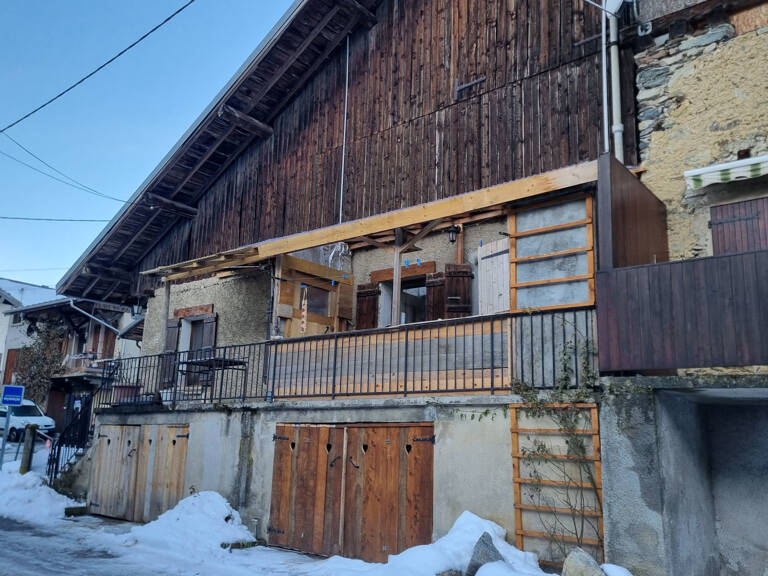 Maison de pays mitoyenne avec garage — photo 1
