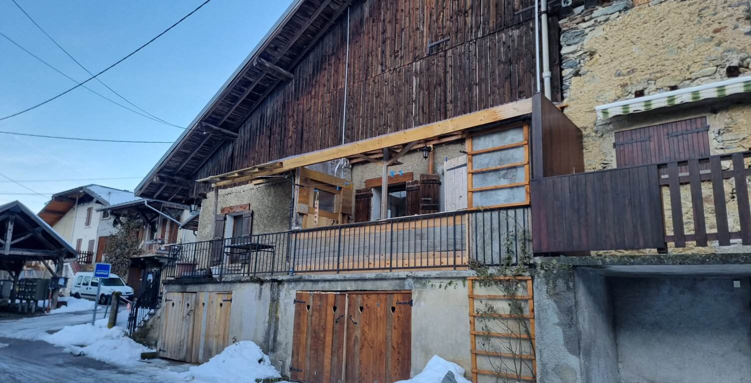 Maison de pays mitoyenne avec garage — photo 1