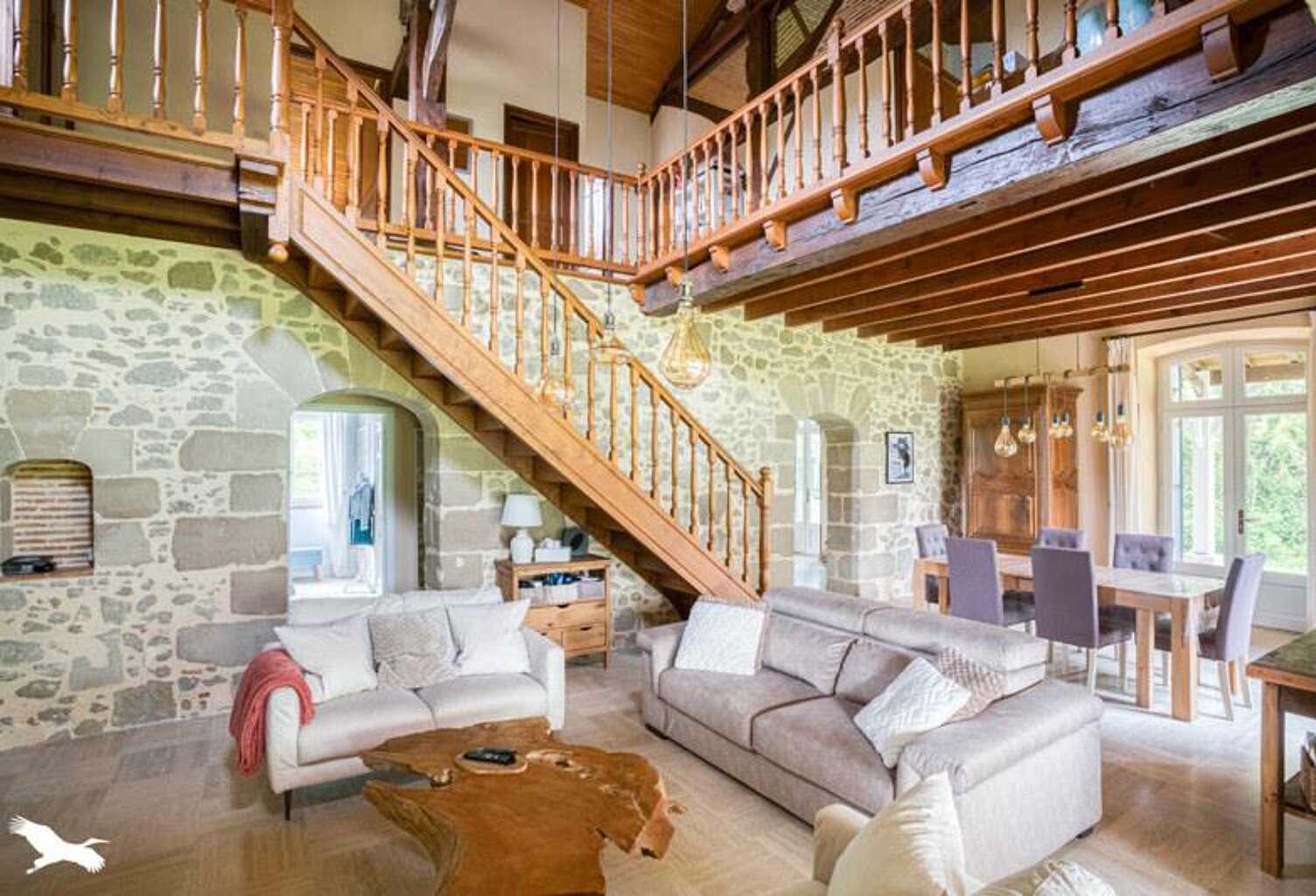 Maison en pierre de 5 pièces principales — photo 1
