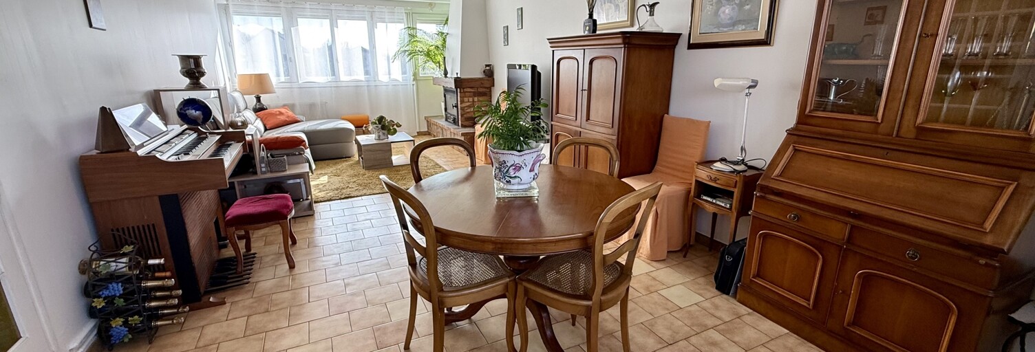 Immeuble  312 m² à vendre à Montigny-le-Bretonneux (78180)