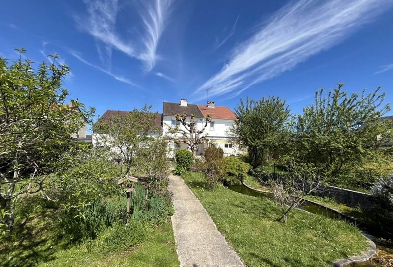 Vente maison 5 pièces 168 m² Châteauroux (36000) — photo 1