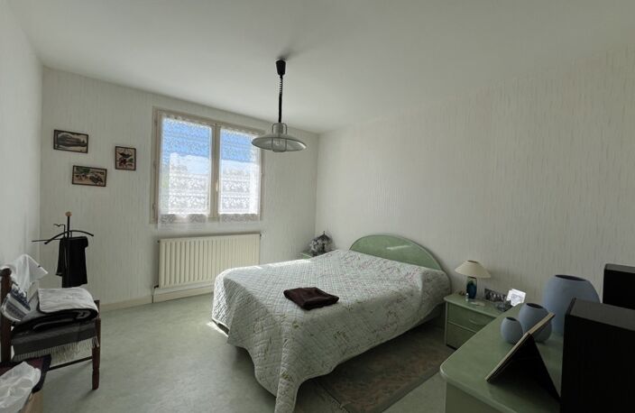 Vente maison 5 pièces 168 m² Châteauroux (36000) — photo 4