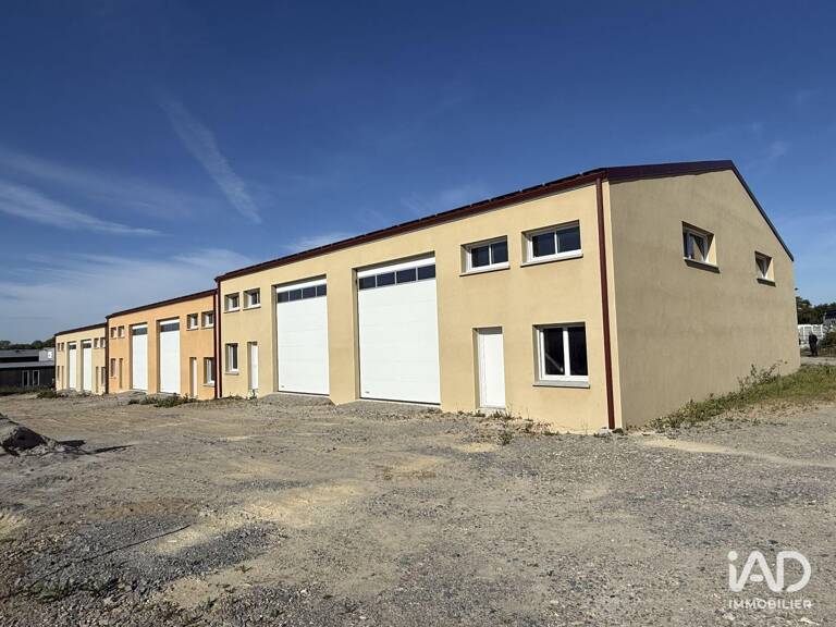 Vente Local d'activités 255 m&sup2; — photo 1