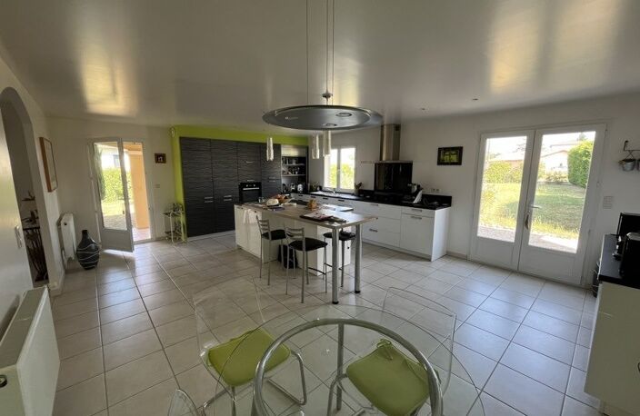 Villa de 7 pièces principales — photo 4