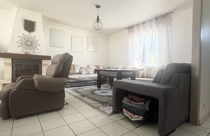 Vente Maison/villa 5 pièces — photo 2