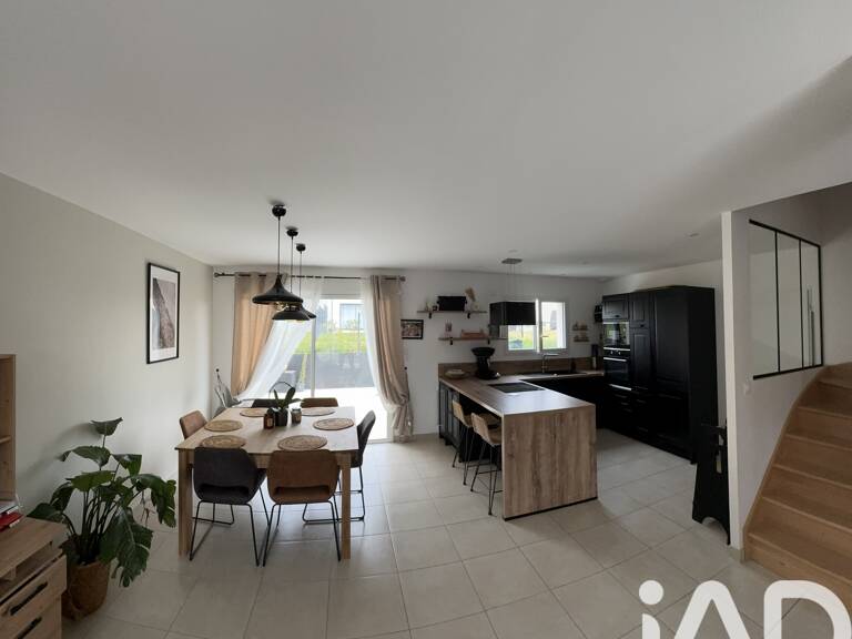 Vente Maison/villa 4 pièces — photo 1