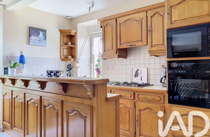 Vente Maison/villa 8 pièces — photo 2