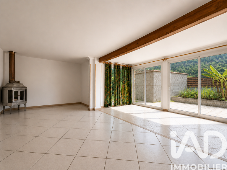 Vente Maison/villa 6 pièces — photo 1