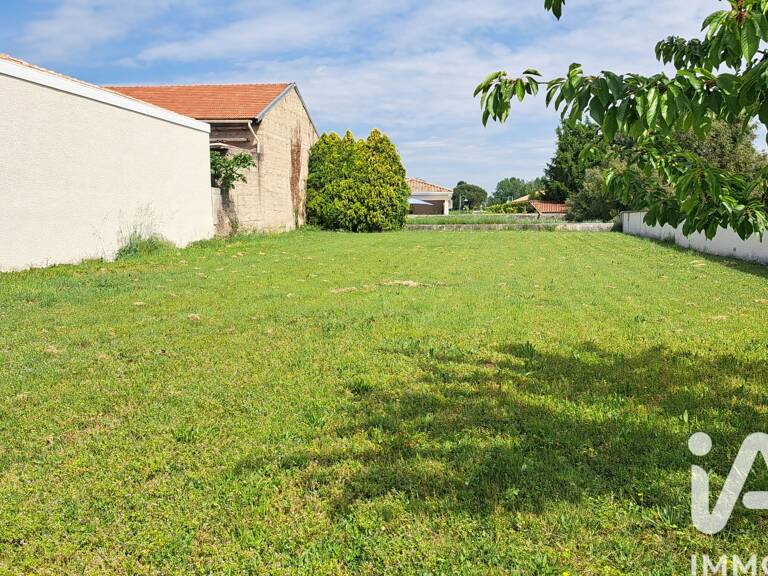 Vente Terrain à bâtir 700 m&sup2; — photo 1