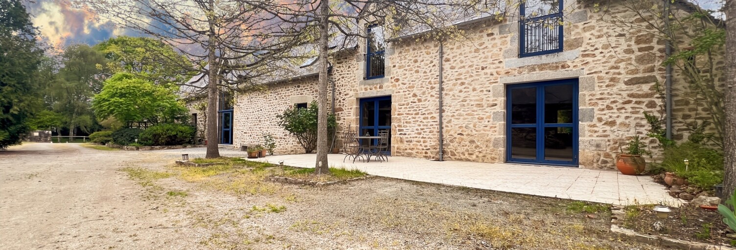 Maison 7 Pièces 356 m² à vendre à Évron (53600)