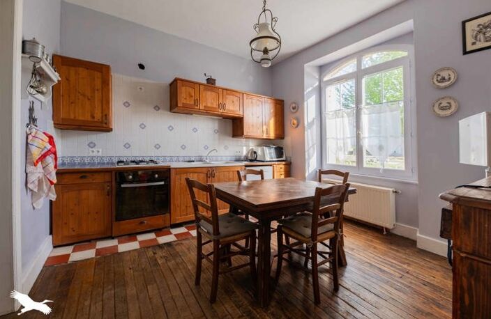 Maison en pierre de 7 pièces principales — photo 2