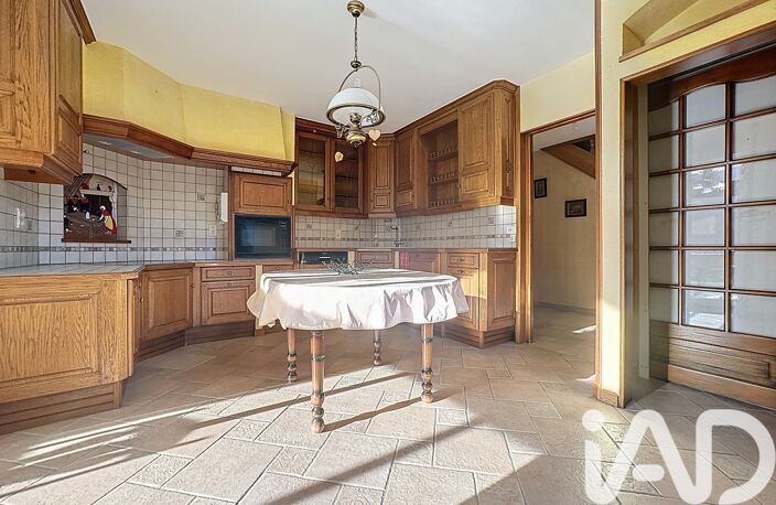 Vente Maison/villa 10 pièces — photo 3