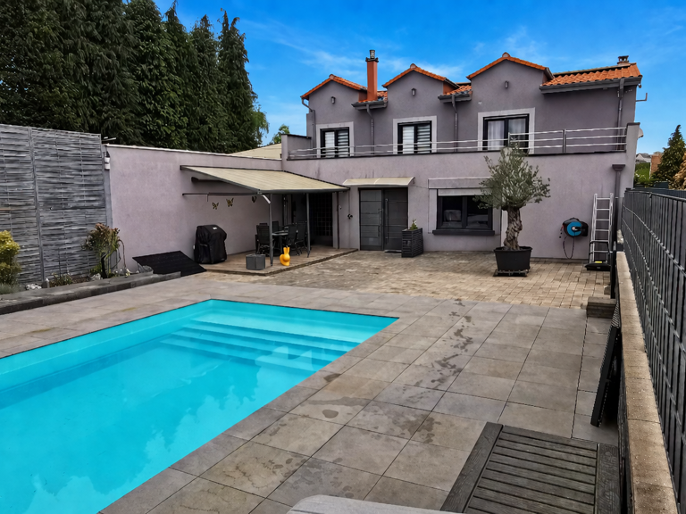 Vente Maison/villa 7 pièces — photo 1
