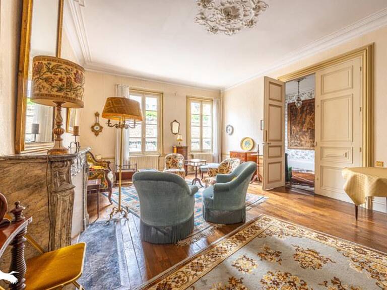 Hôtel Particulier de 9 pièces principales — photo 1