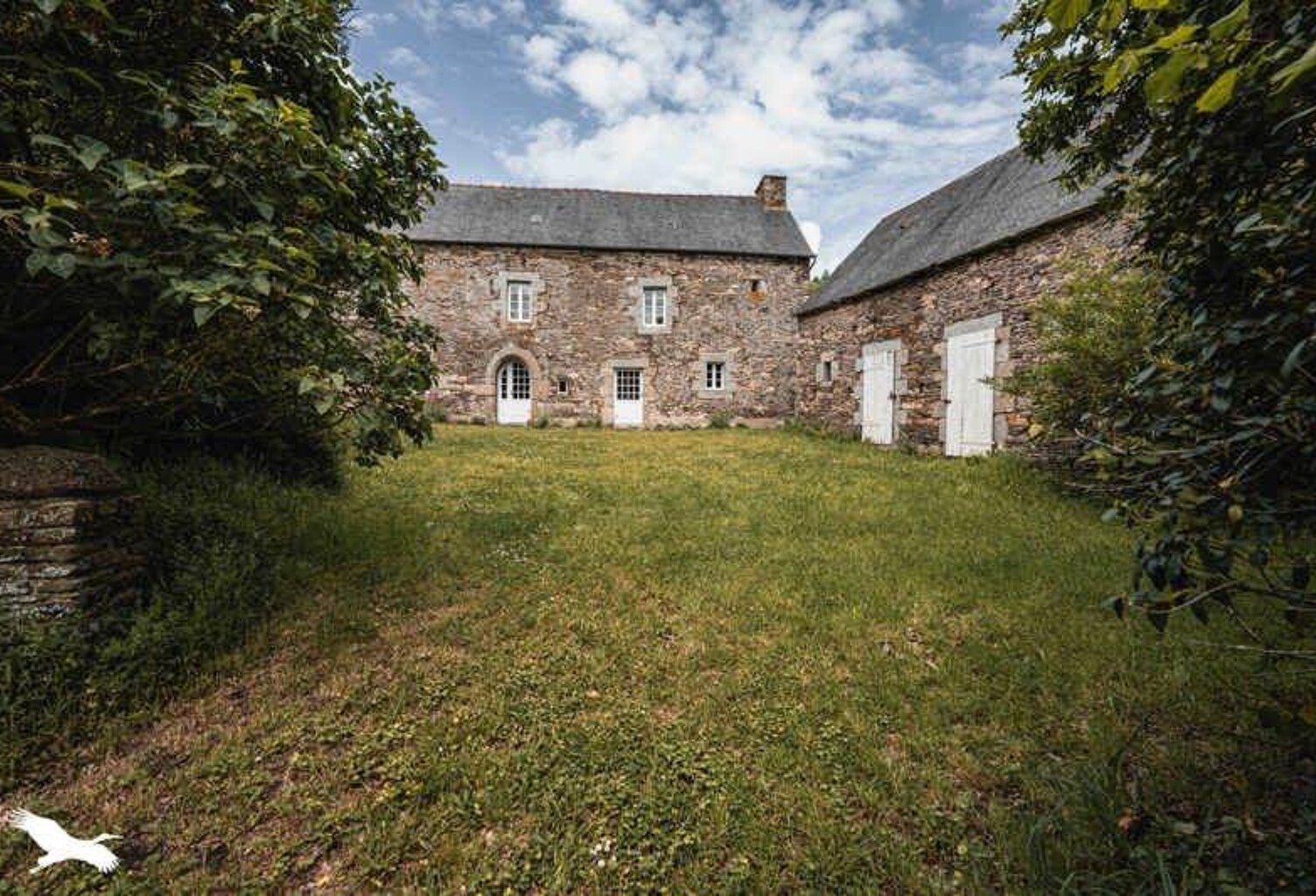 Maison en pierre de 6 pièces principales — photo 1