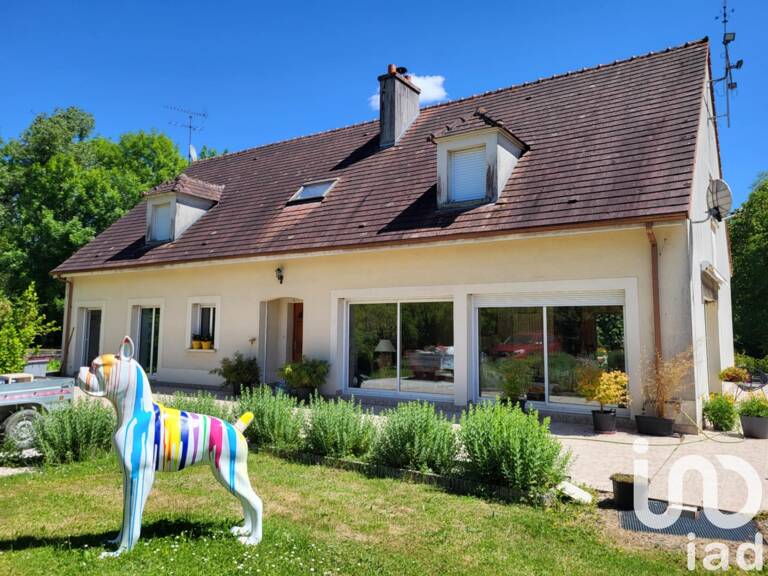 Vente Maison/villa 8 pièces — photo 1