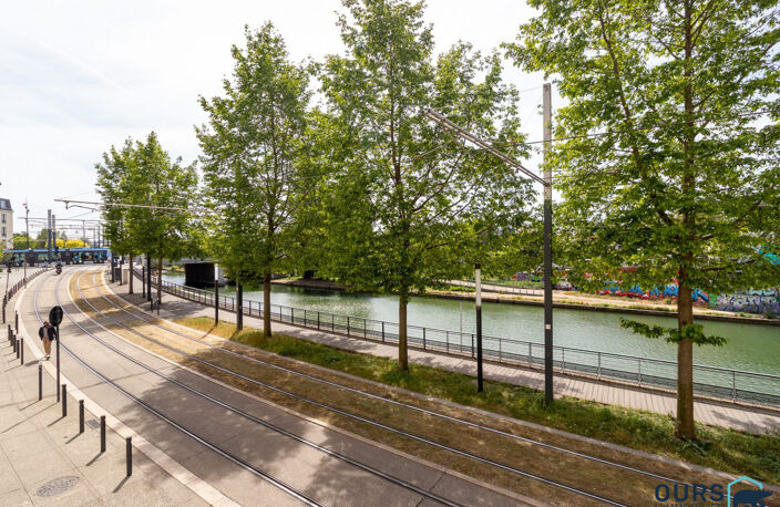 Un beau 2 pièces avec vue sur le Canal de SAINT-DENIS — photo 4