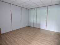 Bureau à louer de 86 m2 cloisonné en deux parties dans une ZAC à Achères au prix de 825 € H.T. H.C. / mois — photo 2