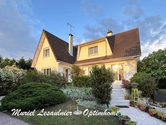 Maison familiale 190m2 - 6 chambres - proche écoles et commerce — photo du bien