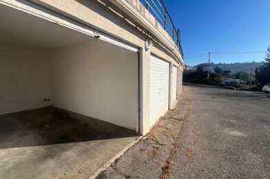 Garage  84000 €