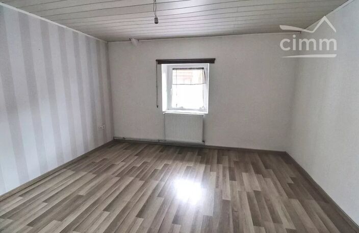 Maison mitoyenne 95 m² rénovée à PETITE ROSSELLE — photo 4