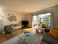 Verdure et beaux volumes pour ce T4 avec loggia, caves et parkin — photo 2
