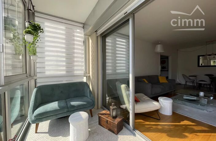 Verdure et beaux volumes pour ce T4 avec loggia, caves et parkin — photo 4