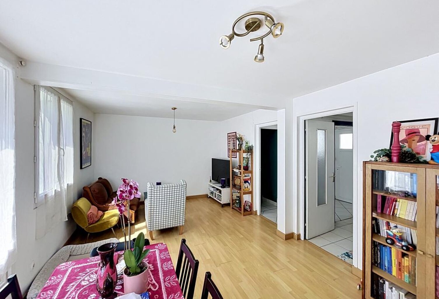 Appartement À Vendre — photo 1