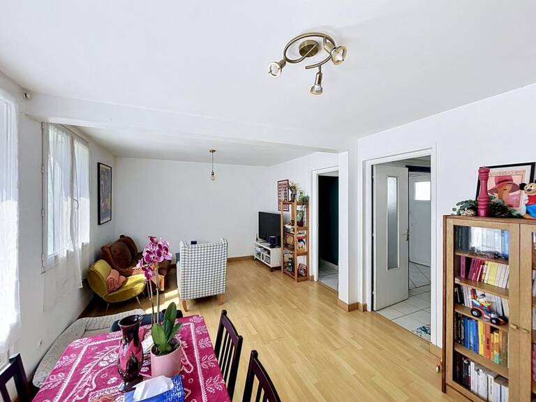 Appartement À Vendre — photo 1