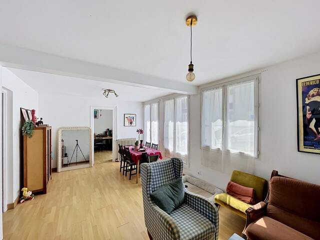 Appartement À Vendre — photo du bien
